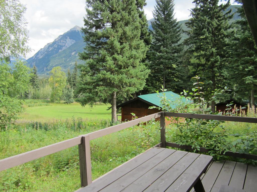 Mount Robson Lodge Zewnętrze zdjęcie